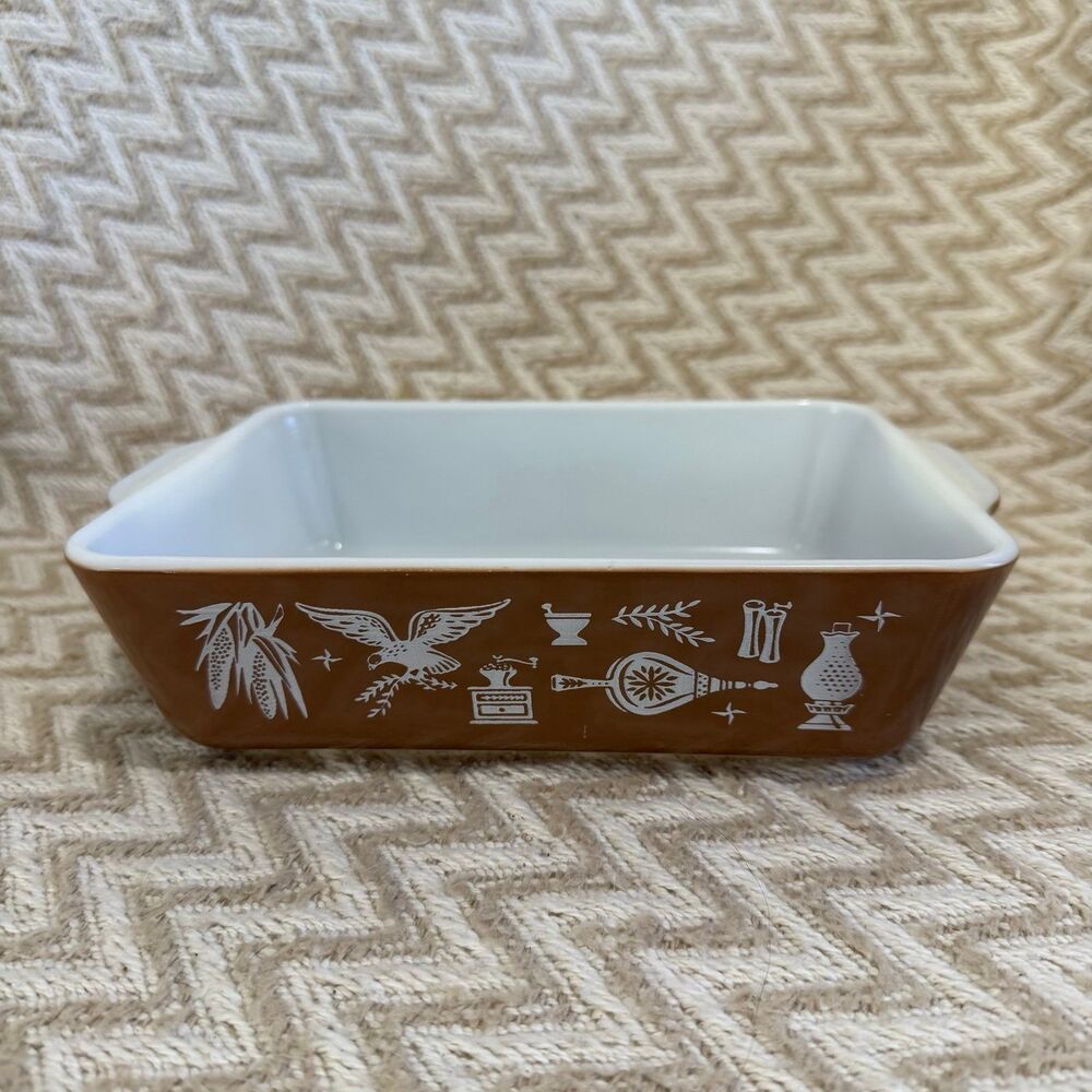 Vintage Early American Pyrex #503 Refrigerator Casserole Dish 1.5 Qt